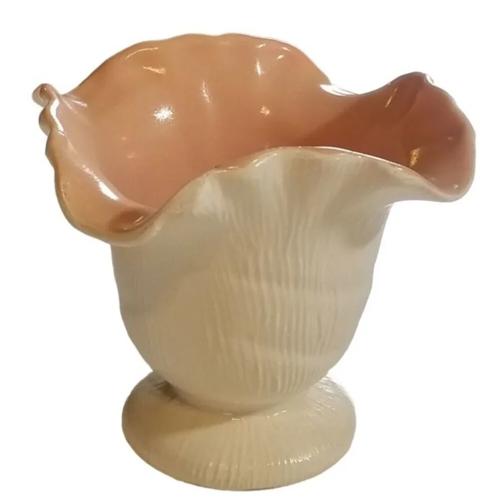 Vtg.‎ Camark Art Pottery USA # 939 Ivory Ruffled Top Vase Pink Interior 6